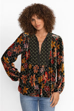 Load image into Gallery viewer, JASMOON FLORE VELVET CURVED HEM BLOUSE
