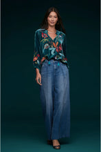 Load image into Gallery viewer, ISABELLA VELVET FIELD BLOUSE
