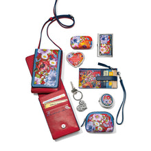 Load image into Gallery viewer, Blossom Hill Rouge Heart Compact Mirror
