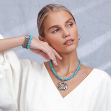 Load image into Gallery viewer, Contempo Nuevo Azul Stretch Bracelet
